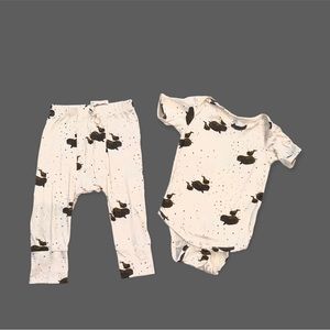 Like New KQ bamboo Set